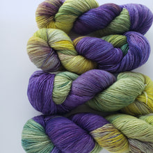 Load image into Gallery viewer, SW Merino Fingering 'Dutch Iris'