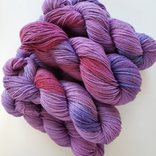 Load image into Gallery viewer, Cashmerino DK 'Cheshire Cat'