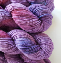 Load image into Gallery viewer, Cashmerino DK 'Cheshire Cat'