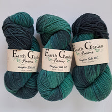 Load image into Gallery viewer, Targhee Silk DK &#39;Jaguar Paw&#39;
