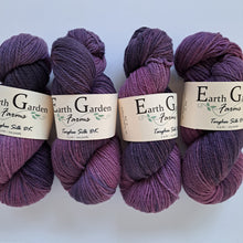 Load image into Gallery viewer, Targhee Silk DK &#39;Lucky Cat&#39;
