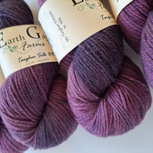 Load image into Gallery viewer, Targhee Silk DK &#39;Lucky Cat&#39;
