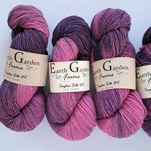 Load image into Gallery viewer, Targhee Silk DK &#39;Pink Panther&#39;
