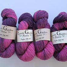 Load image into Gallery viewer, Targhee Silk DK &#39;Pink Panther&#39;
