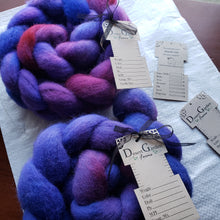 Load image into Gallery viewer, 60&#39;s Merino Roving &#39;Cheshire Cat&#39;
