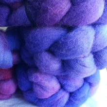 Load image into Gallery viewer, 60&#39;s Merino Roving &#39;Cheshire Cat&#39;
