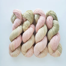 Load image into Gallery viewer, Bamboo Silk &#39;Easy Peasy&#39;
