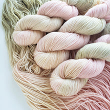 Load image into Gallery viewer, Bamboo Silk &#39;Easy Peasy&#39;
