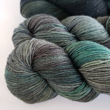 Load image into Gallery viewer, &#39;Something Green&#39; in Fingering
