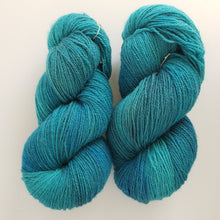 Load image into Gallery viewer, Shetland Silk Fingering &#39;Splash&#39;
