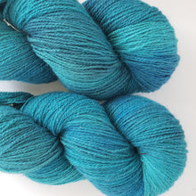 Load image into Gallery viewer, Shetland Silk Fingering &#39;Splash&#39;
