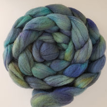 Load image into Gallery viewer, Shetland Roving &#39;Rainwater&#39;
