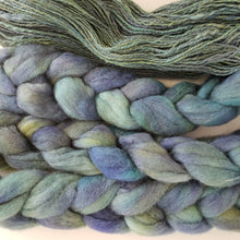 Load image into Gallery viewer, Shetland Roving &#39;Rainwater&#39;
