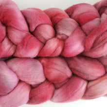 Load image into Gallery viewer, 16 Micron Merino Roving &#39;Strawberry Smoothie&#39;
