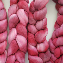 Load image into Gallery viewer, 16 Micron Merino Roving &#39;Strawberry Smoothie&#39;
